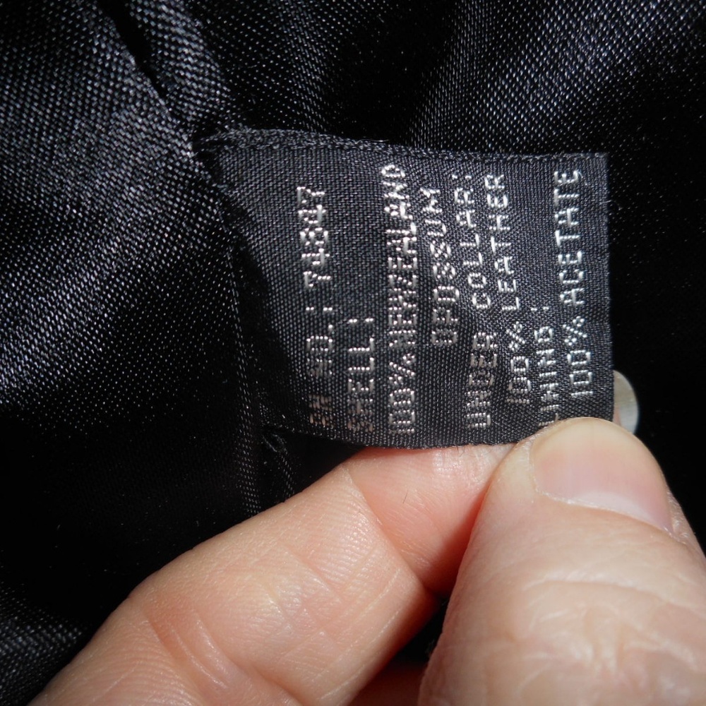 Andrew Marc New Zealand Opossum Black fur vest - Picture 6 of 7
